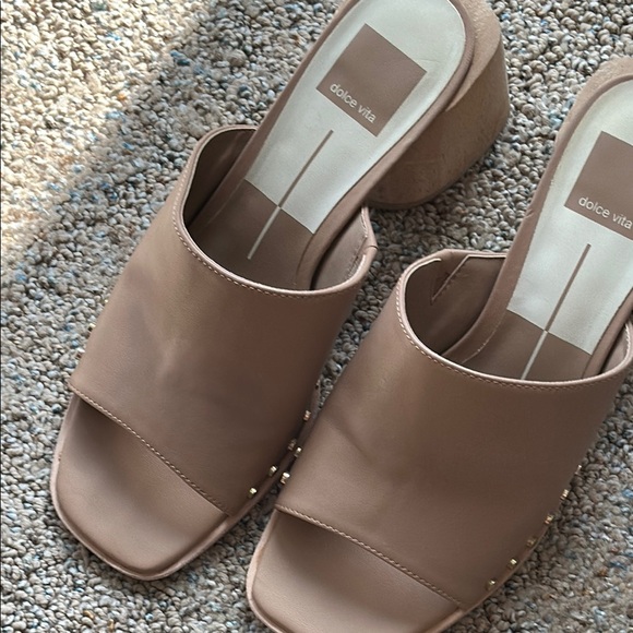 Dolce Vita Tan Mules Elegant Comfort GREAT DEAL LIKE NEW - Picture 3 of 11